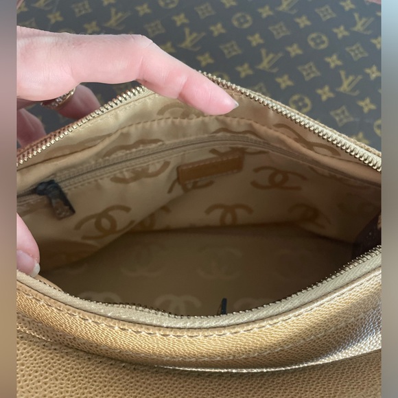 Vintage Chanel Caviar CC Wood Chain Hobo Beige - Picture 8 of 10